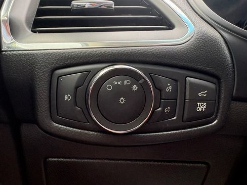 Used 2022 Ford Edge Titanium AWD/4WD image 18