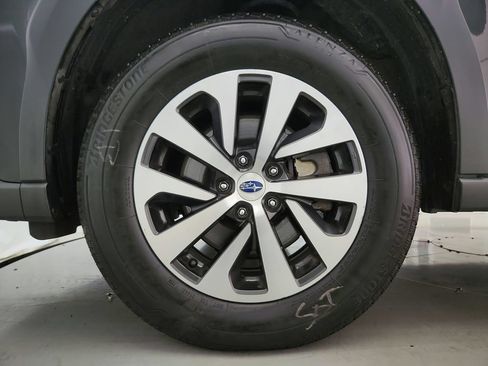 Used 2023 Subaru Outback Premium AWD/4WD image 31