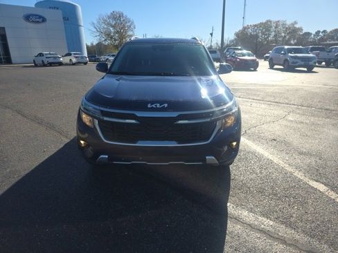 Used 2024 Kia Seltos EX image 8