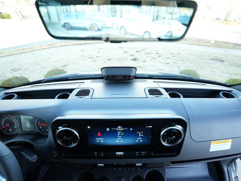 New 2026 Mercedes-Benz Sprinter 2500 image 40