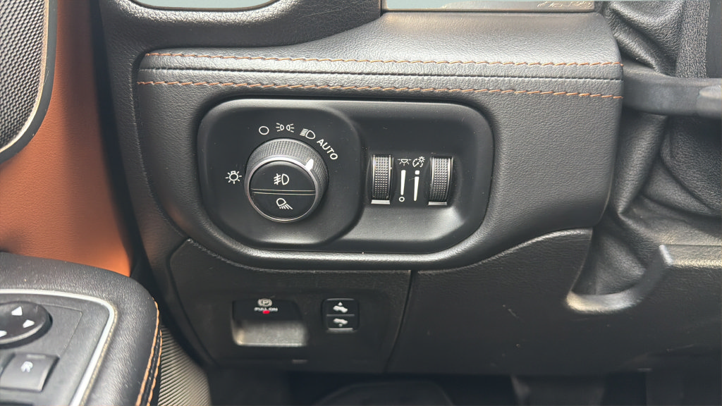 Used 2020 RAM 1500 Limited AWD/4WD image 18