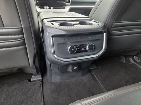 Used 2025 Ford Expedition Active AWD/4WD image 22