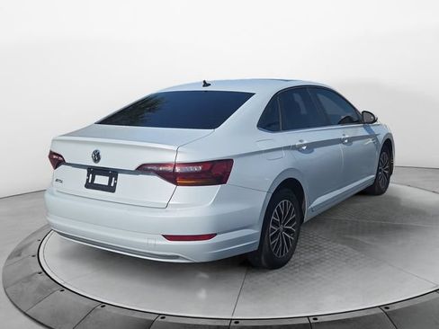 Used 2019 Volkswagen Jetta SE w/ Cold Weather Package FWD image 5