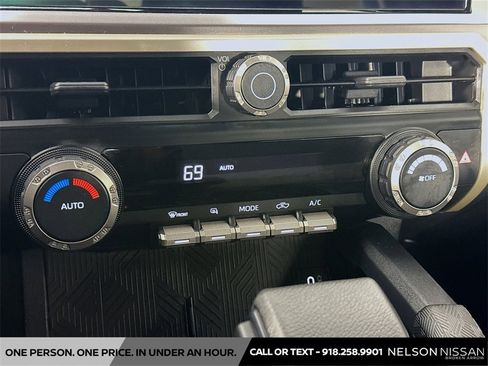 Used 2024 Toyota Tacoma TRD Sport image 16