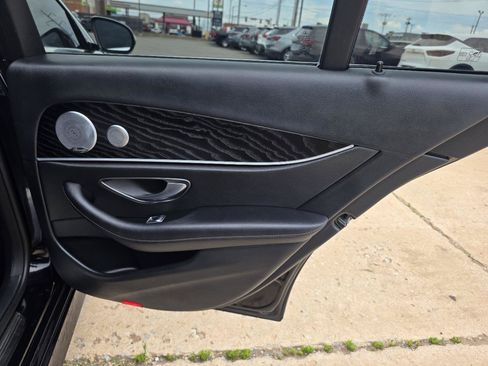 Used 2019 Mercedes-Benz E 300 image 22