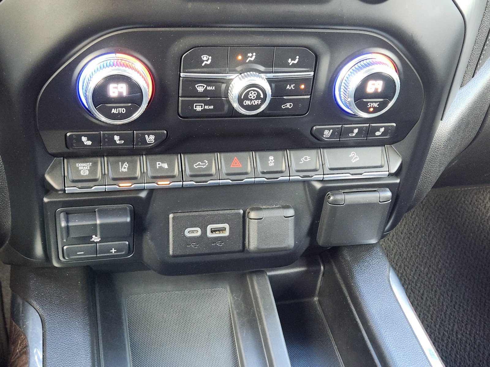 Used 2023 GMC Sierra 2500 Denali AWD/4WD image 15