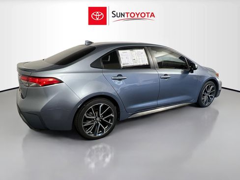 Used 2020 Toyota Corolla SE w/ SE Premium Package FWD image 4
