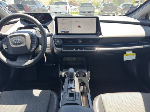 New 2026 Toyota Prius Plug-In Hybrid FWD image 9