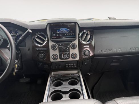 Used 2016 Ford F250 Platinum w/ FX4 Off-Road Package AWD/4WD image 11