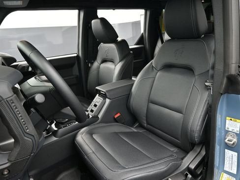 New 2025 Ford Bronco Badlands AWD/4WD image 27