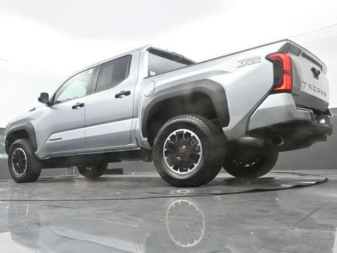 Used 2026 Toyota Tacoma TRD Off-Road AWD/4WD image 23