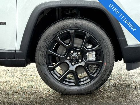 New 2026 Jeep Compass Latitude image 5