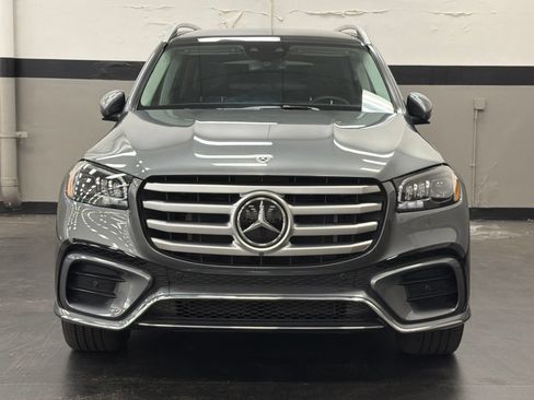 Used 2026 Mercedes-Benz GLS 450 4MATIC w/ AMG Line Exterior image 4
