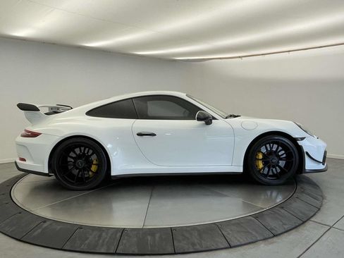 Certified 2018 Porsche 911 GT3 w/ Sport Chrono Package RWD image 8