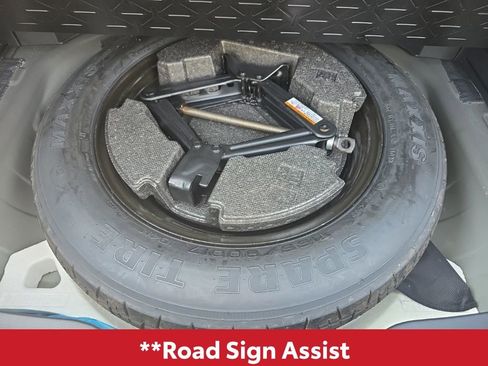 Used 2024 Toyota RAV4 XLE image 15