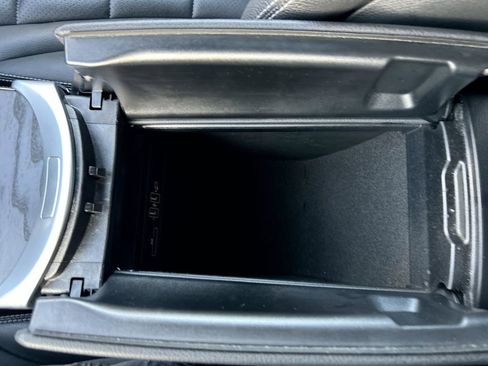 Used 2019 Mercedes-Benz GLC 300 4MATIC image 18