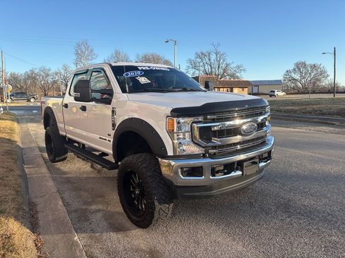 Used 2020 Ford F250 XLT image 8