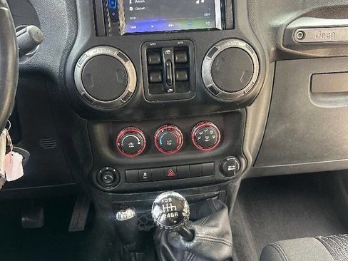 Used 2012 Jeep Wrangler Unlimited Sport image 17