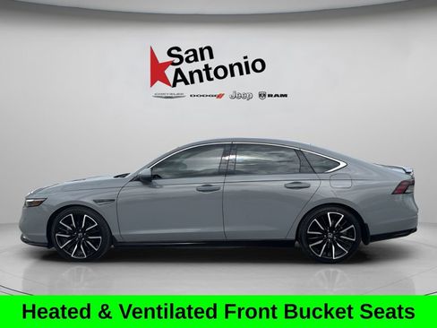 Used 2024 Honda Accord Touring image 5