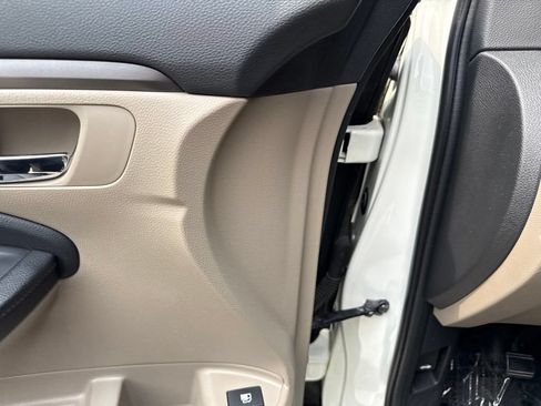 Used 2017 Honda Ridgeline RTL-T image 19