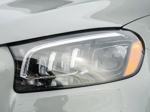 New 2026 Mercedes-Benz GLS 580 4MATIC image 13