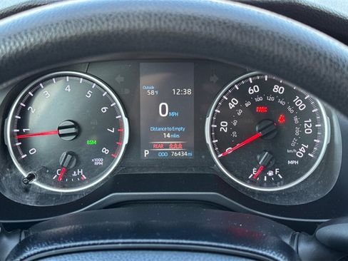 Used 2021 Toyota RAV4 LE image 22