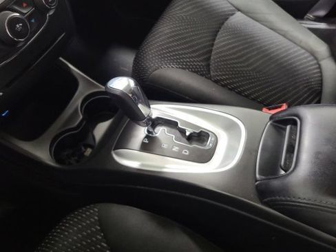 Used 2020 Dodge Journey SE FWD image 27