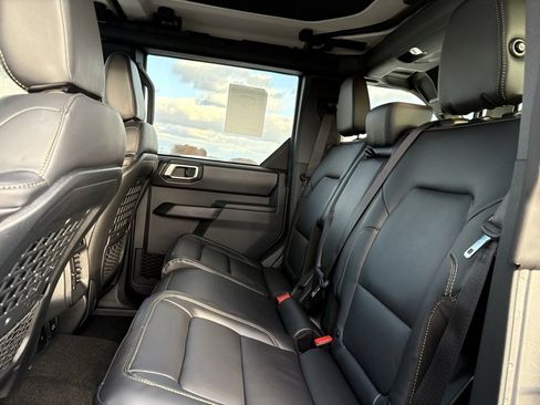 New 2025 Ford Bronco Badlands w/ Sasquatch Package image 22