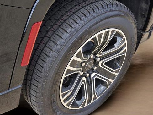 New 2026 Jeep Grand Wagoneer L 2WD image 5