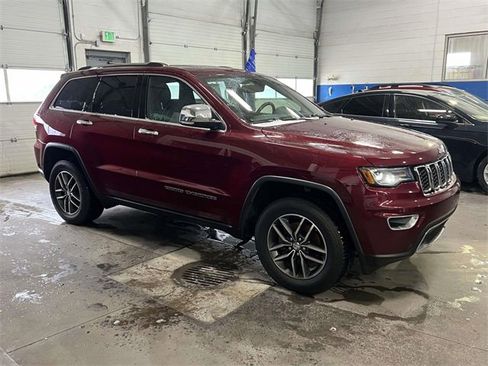Used 2017 Jeep Grand Cherokee Limited w/ Luxury Group II image 7