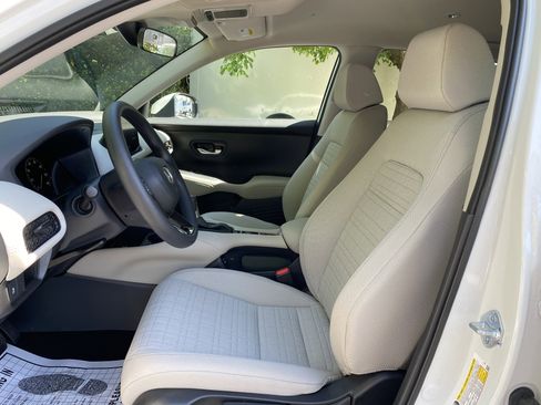 Used 2026 Honda HR-V LX image 16