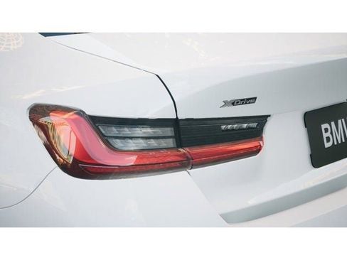 Used 2025 BMW 330i xDrive Sedan w/ Convenience Package image 8