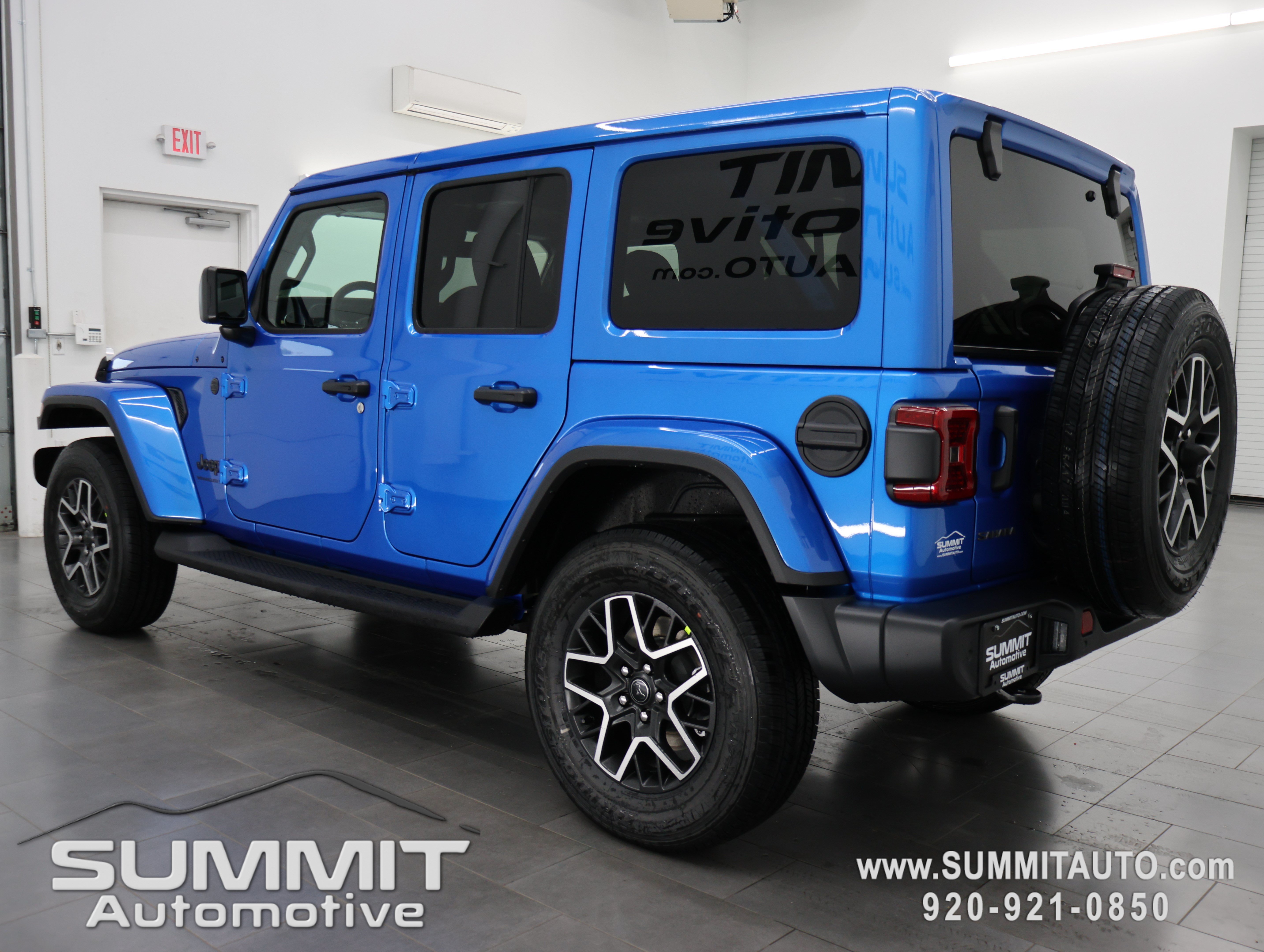 New 2027 Jeep Wrangler Unlimited Sahara AWD/4WD image 5