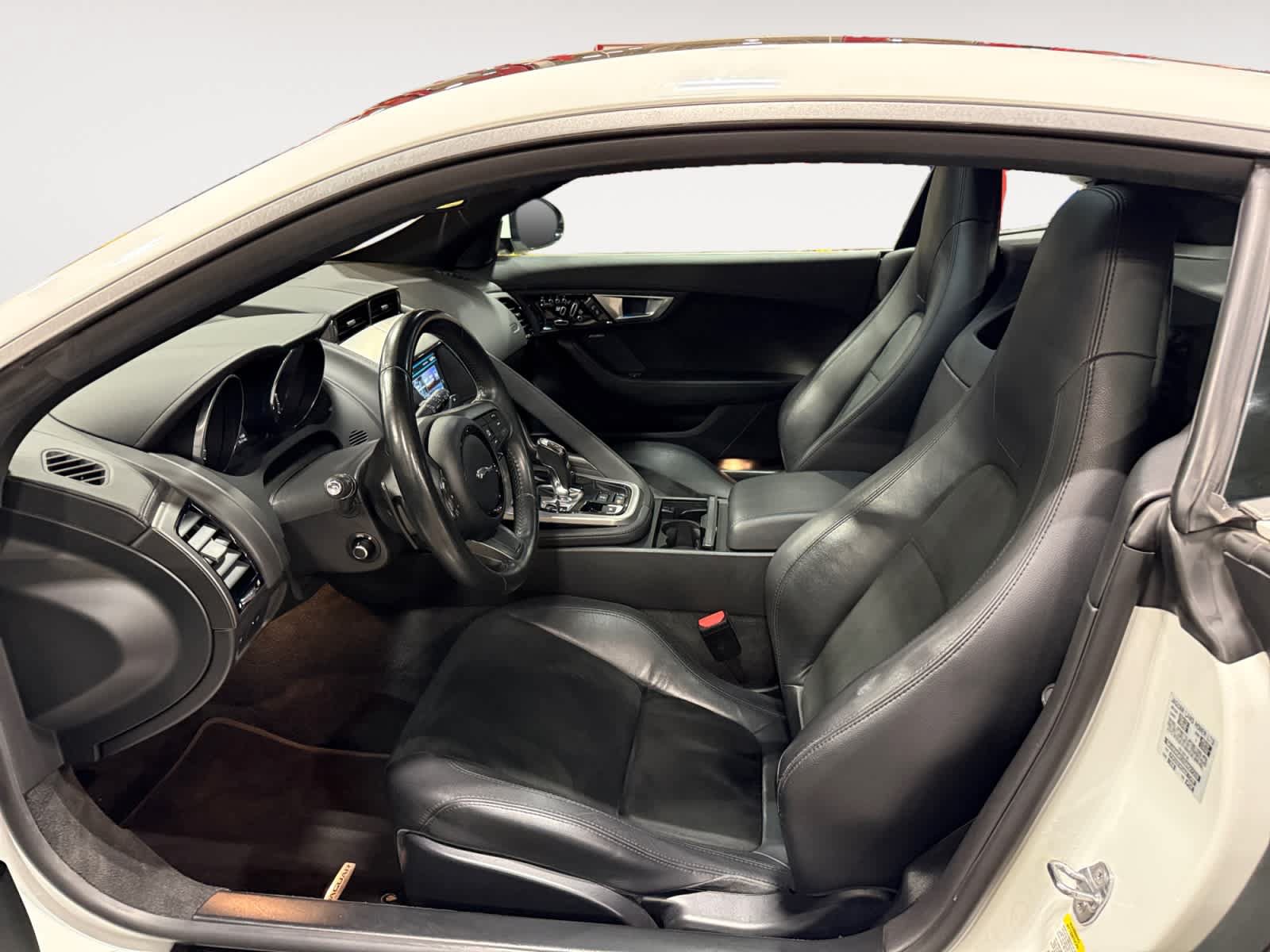 Used 2016 Jaguar F-TYPE Coupe RWD image 10