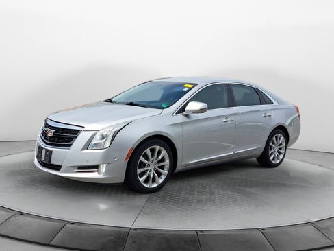 Used 2017 Cadillac XTS Luxury w/ Driver Awareness Package image 3