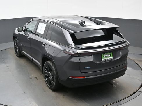 Used 2024 Jeep Wagoneer Launch Edition image 34