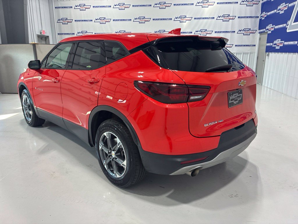 Used 2025 Chevrolet Blazer LT AWD/4WD image 4