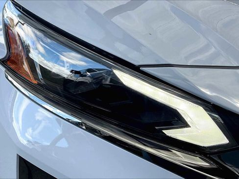 New 2025 Nissan Altima 2.5 SR image 18