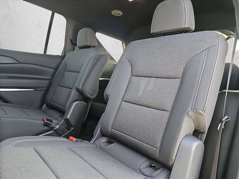 New 2026 Chevrolet Traverse LT w/ LPO, Floor Liner Package image 16