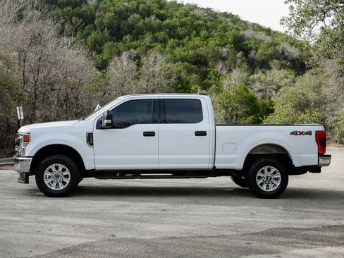 Used 2022 Ford F250 XLT image 2