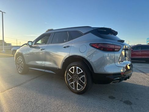 Used 2025 Chevrolet Blazer RS image 3