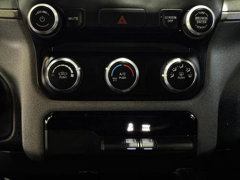 Used 2023 RAM 2500 Tradesman AWD/4WD image 28