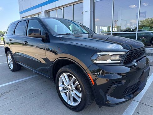 Used 2023 Dodge Durango GT image 1