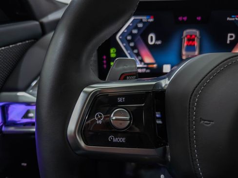 Used 2025 BMW 760i xDrive w/ Executive Package AWD/4WD image 37