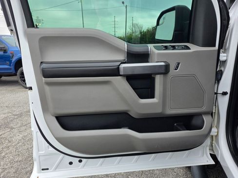 Used 2017 Ford F150 XLT image 23