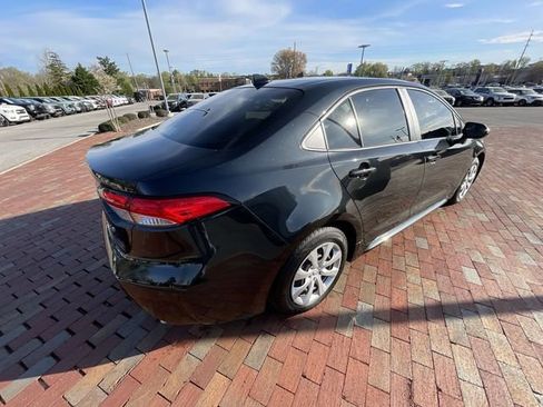 Used 2022 Toyota Corolla LE image 34