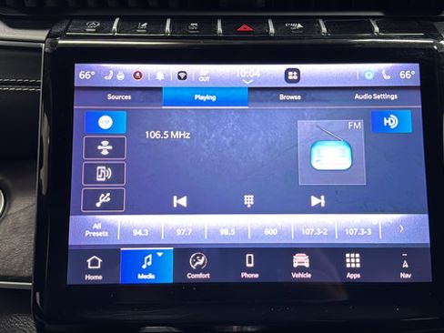 Used 2024 Jeep Grand Cherokee L Limited w/ Luxury Tech Group II AWD/4WD image 30