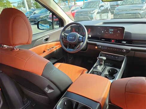 New 2026 Kia Carnival EX image 13