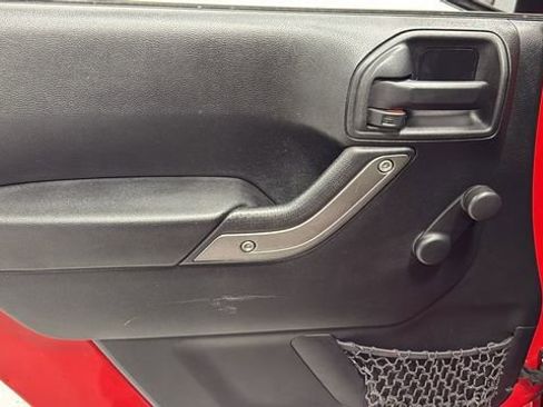 Used 2016 Jeep Wrangler Unlimited Sport image 11