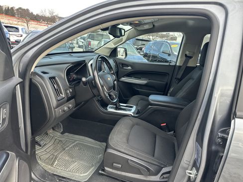 Used 2021 Chevrolet Colorado LT w/ Redline Special Edition image 12